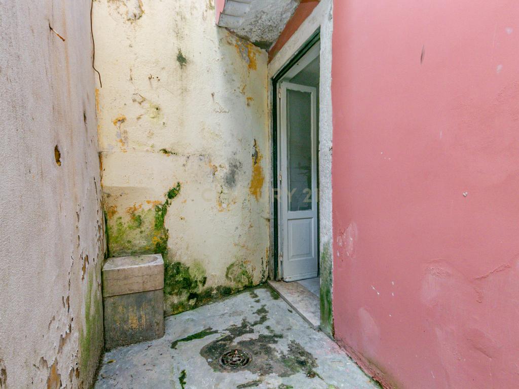 Apartamento no Coração do Príncipe Real – Lisboa - Image 21