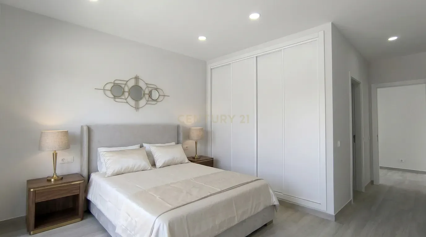 Fotografia 11 de Luxuosa Moradia Nova em Monte Canelas, Portimão