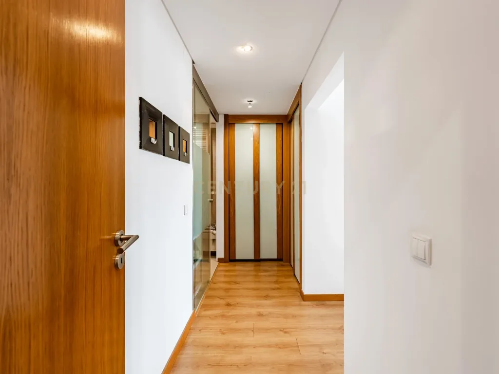 T3 Exclusivo com 161 m², Vista Mar e Potencial para Duplex | Quinta de Santa Teresa - Image 27