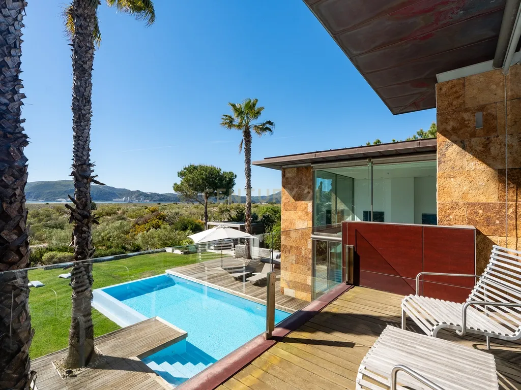 Moradia Exclusiva em Primeira Linha de Mar com Piscina Infinita / Tróia-Carvalhal - Image 40