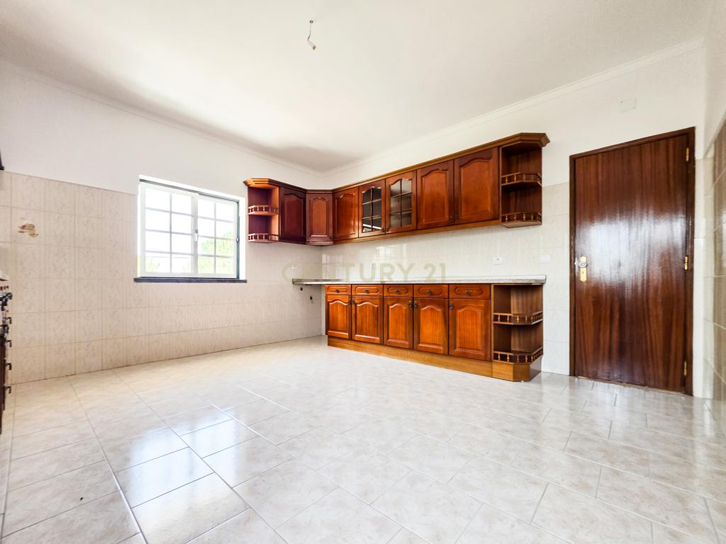 Moradia T3 + Loja em Fernão Ferro, Seixal - Oportunidade Única! - Image 27
