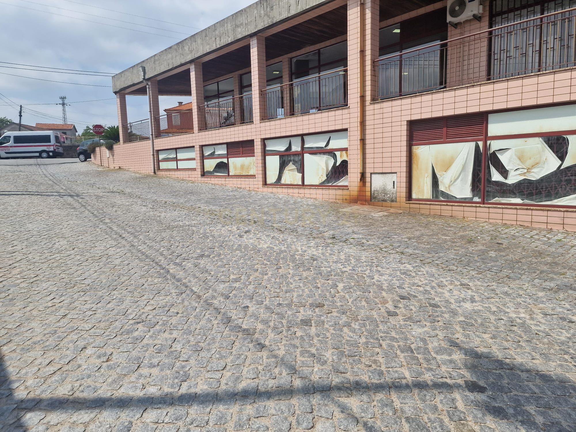 Fotografia 12 de Espaço comercial para recuperação em Delães, Vila Nova de Famalicão/GRRE-00139;GRRE-00145;GRRE-00148