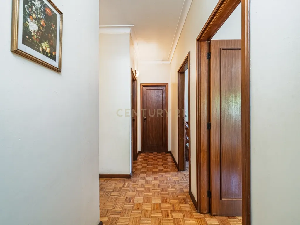 Descubra Esta Moradia T3 em Penafiel com Cave, Jardim e Acessos Excelentes - Image 15