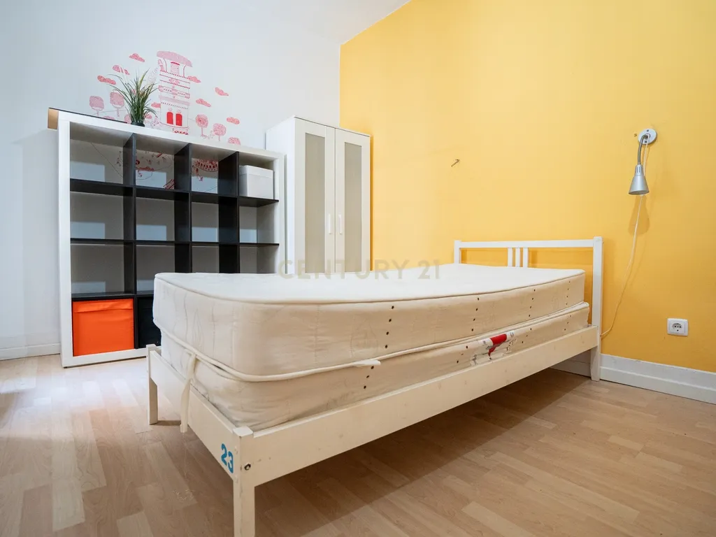 Apartamento Único com Vista sobre o Campo Pequeno – Lisboa - Image 25