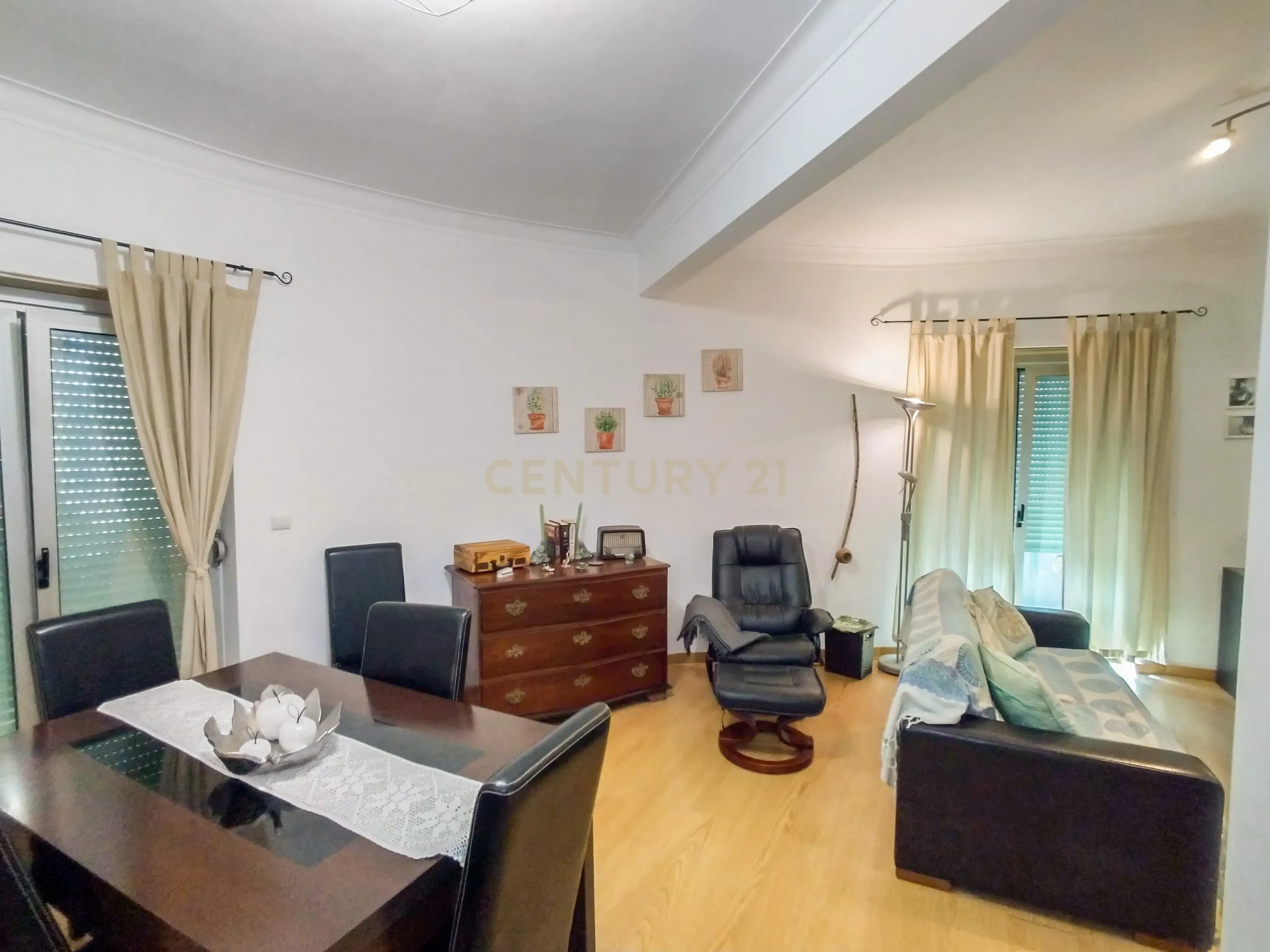 Apartamento T2 Venteira / Amadora - Image 2