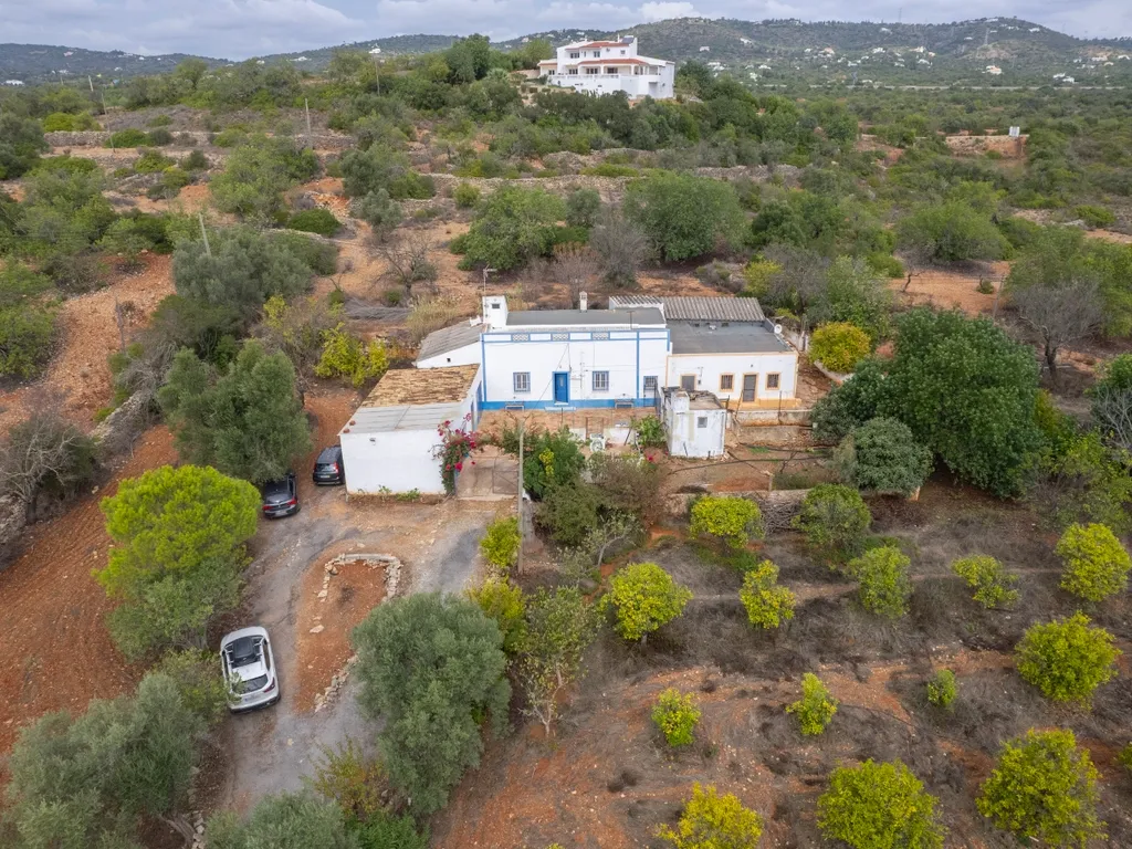 Oportunidade Única no Algarve – Propriedade de 33.840m² com duas moradias centenárias para remodelação - Image 5