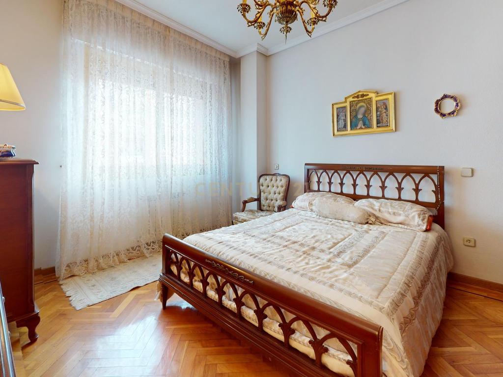  - Image 11