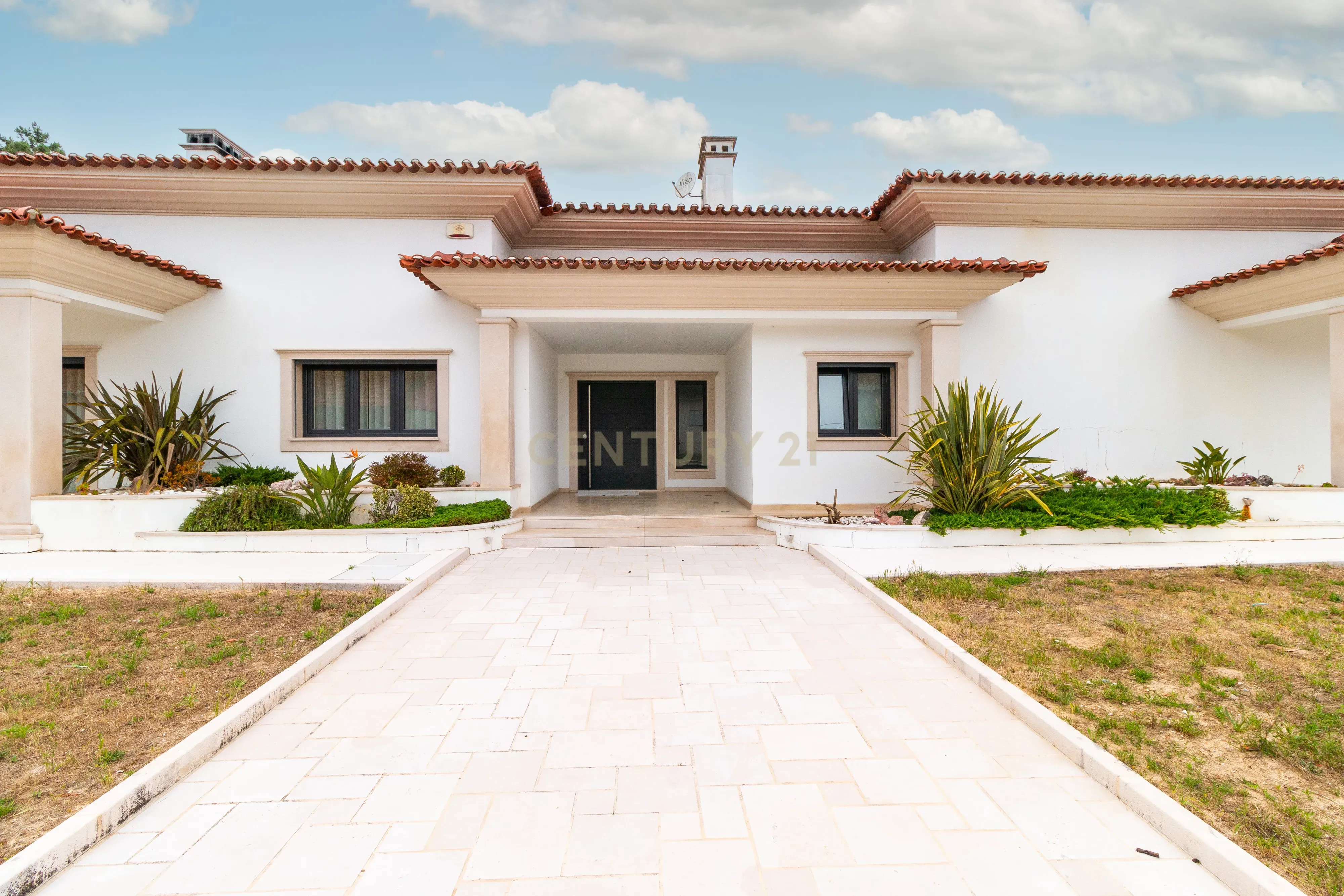 Excelente Moradia T5 terrea - Image 2