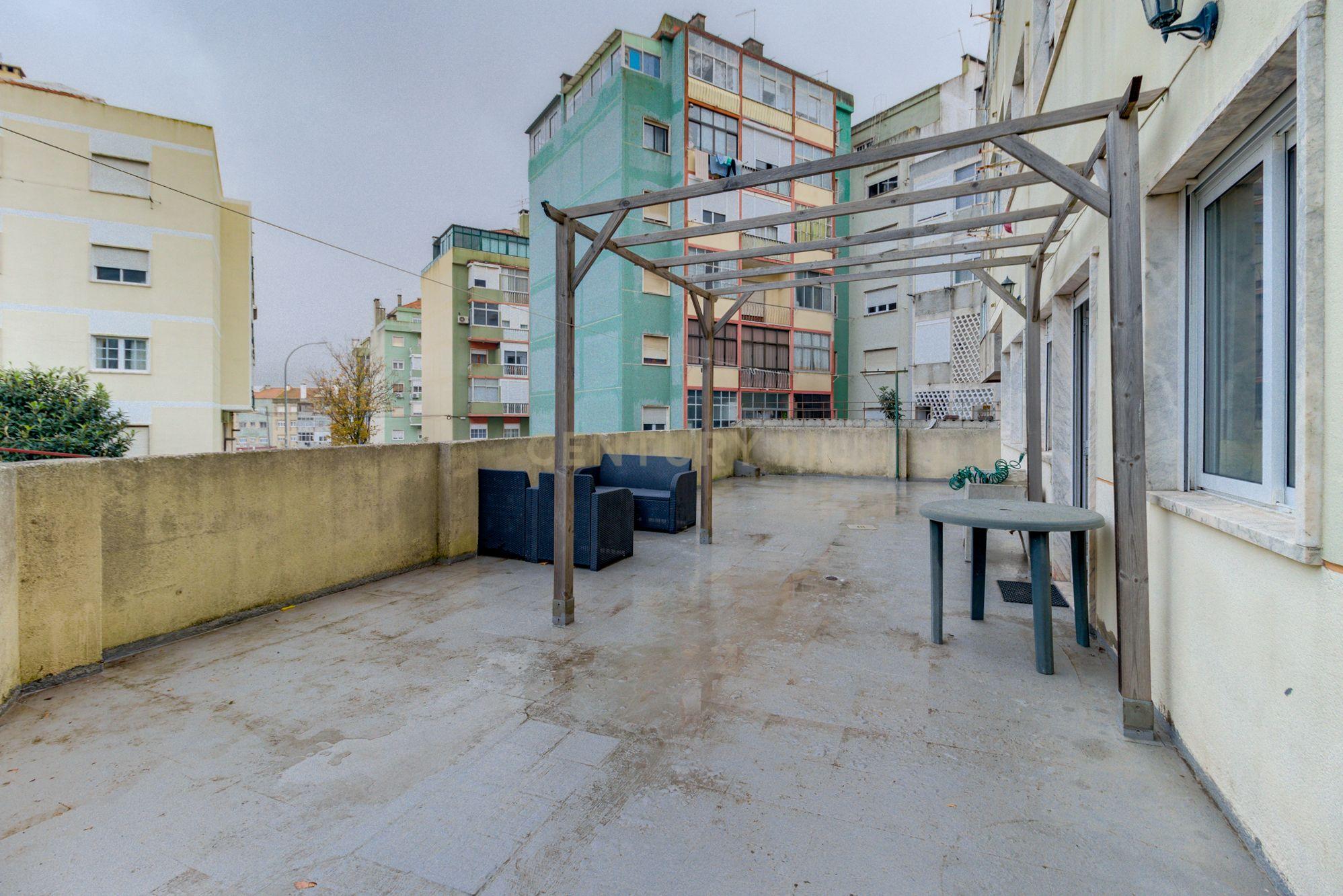 T5 Mina Amadora | Terraço - Image 17