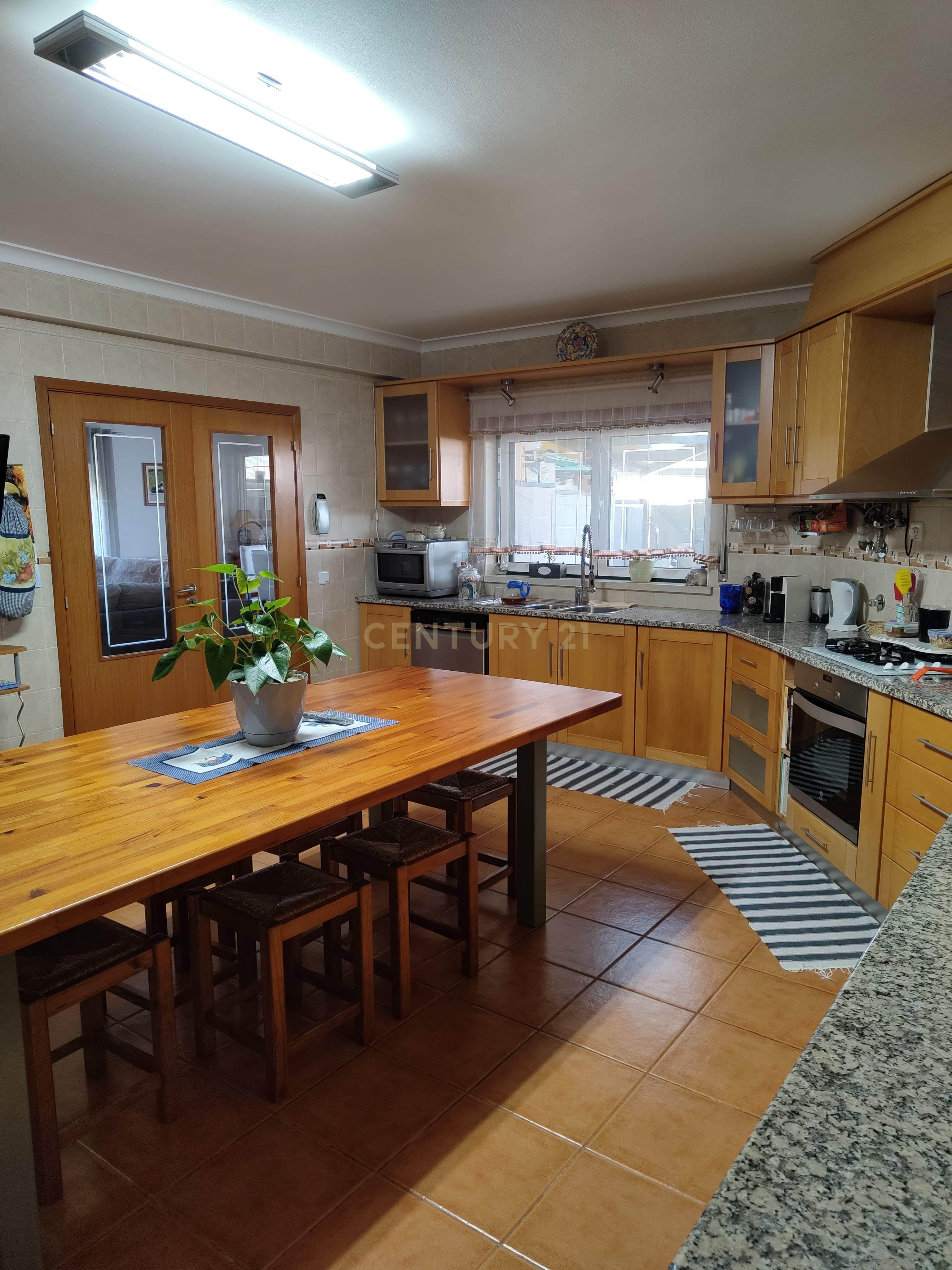 Moradia T4 com piscina em Gaeiras, Marinha Grande. - Image 11