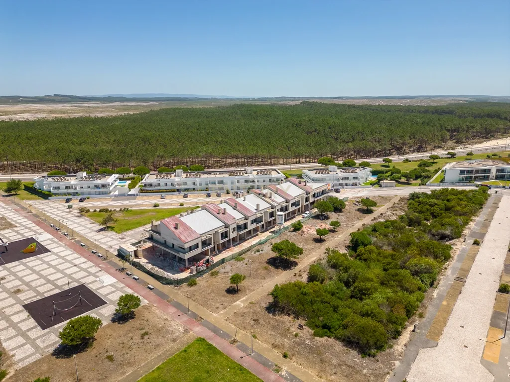 Excelente Apartamento T2 NOVO na Praia da Pedra do Ouro - Image 16