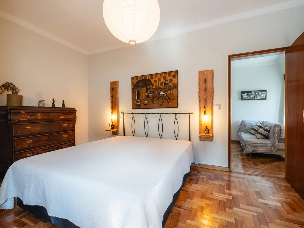 Moradia Renovada em Serpins, Lousã com 3 Casas de Banho - Image 18