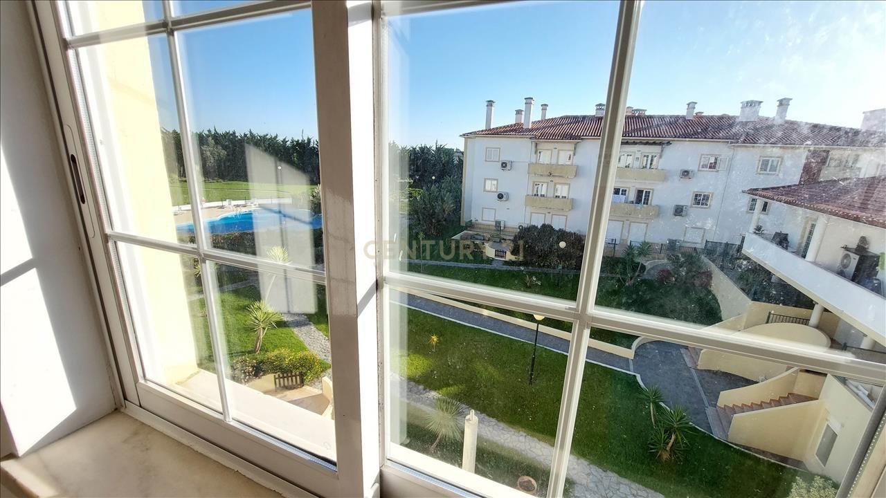 Apartamento T4 na Rua Moinho do Zangão, Nº 13, Quinta da Beloura 2 - São Pedro Penaferrim (Sintra) - Image 11