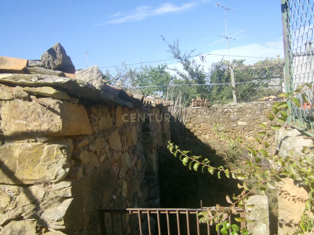 Moradia com terreno para reconstruir Roqueiro - Estreito - Image 6