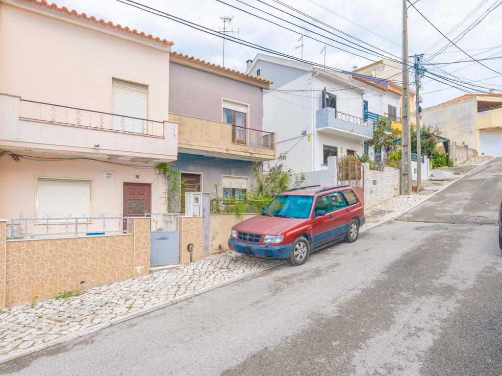 Moradia T3, com Varanda e Espaço Exterior, no Peixe Frito, em Setúbal - Image 4