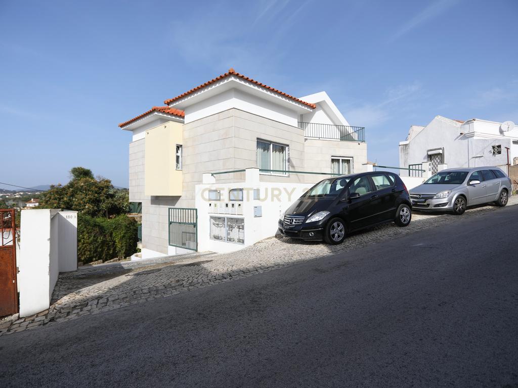 Moradia T3 em Condomínio Privado - Parede - Cascais - Image 2