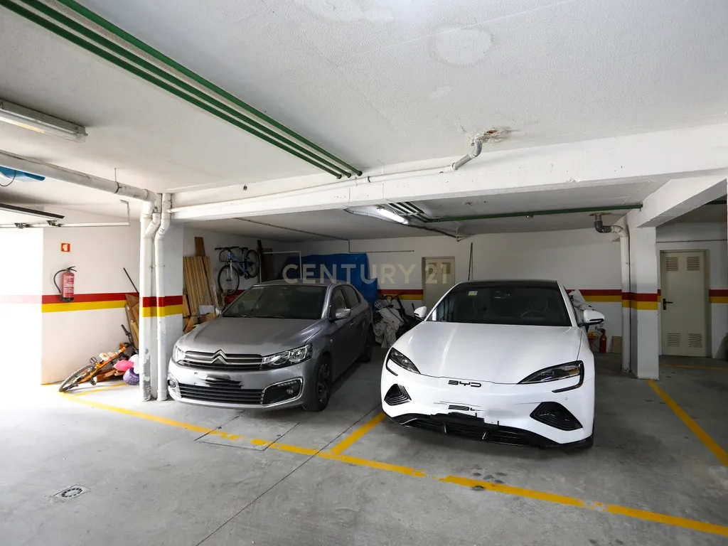 Moradia T3 em Condomínio Privado - Parede - Cascais - Image 6