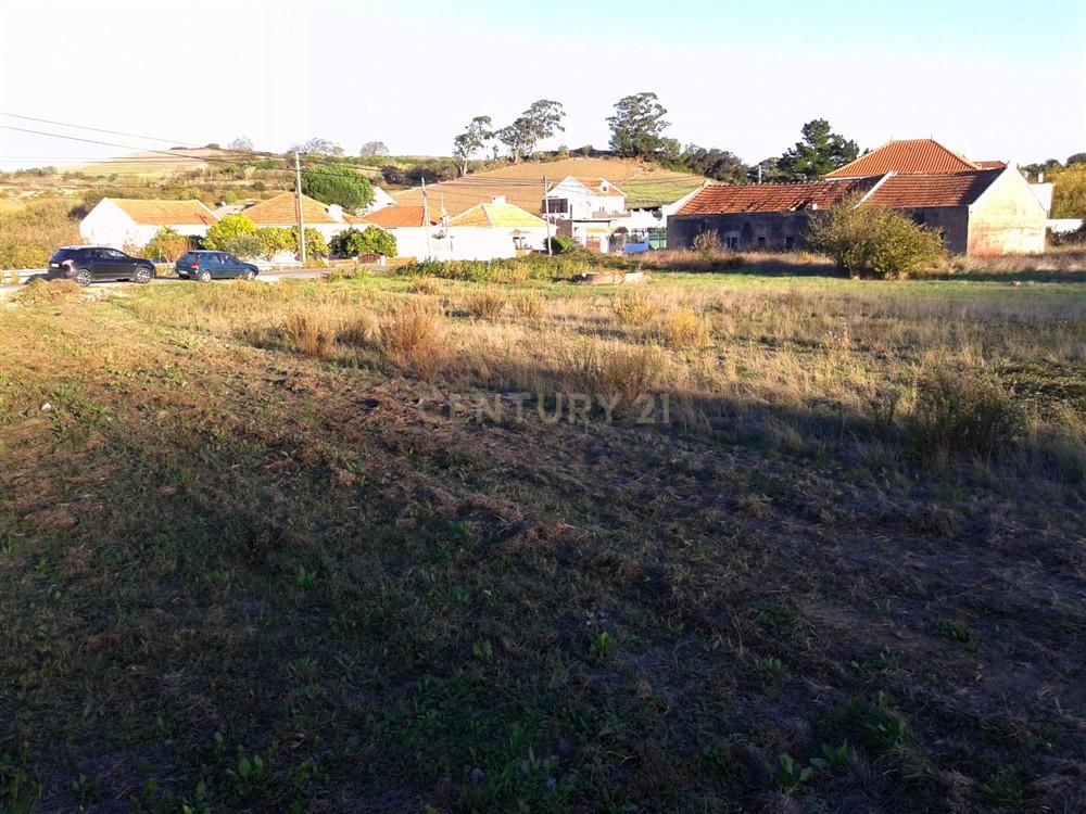 Terreno Urbano para construção perto de Arruda dos Vinhos - Image 1