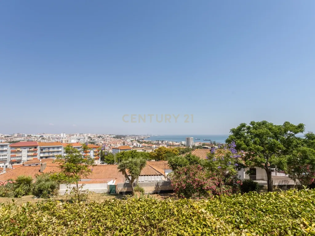 Apartamento T3 com Vista Deslumbrante sobre a Baía de Setúbal – Bairro dos Pescadores, Reboreda - Image 36