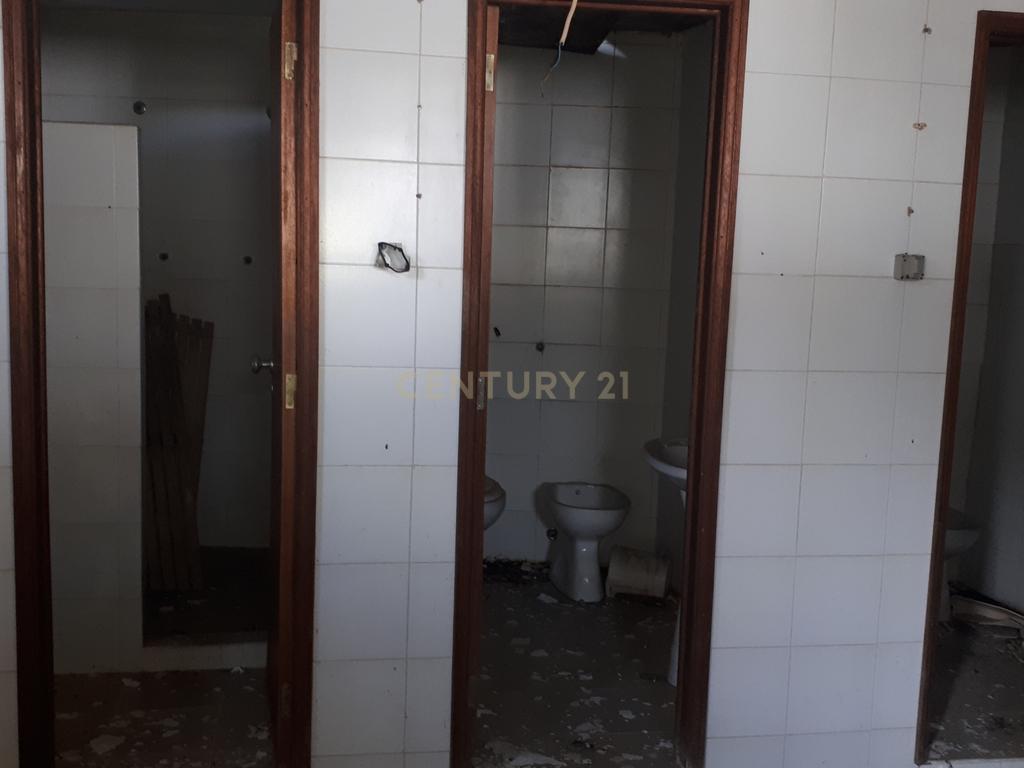 Armazém / Terreno para construção de 4 apartamentos em Fanhões - Image 10