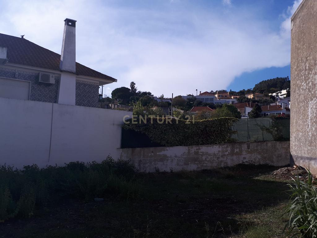 Armazém / Terreno para construção de 4 apartamentos em Fanhões - Image 6