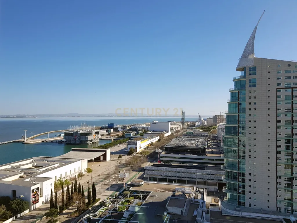 Duplex Moderno em Parque das Nações, Lisboa - Image 1