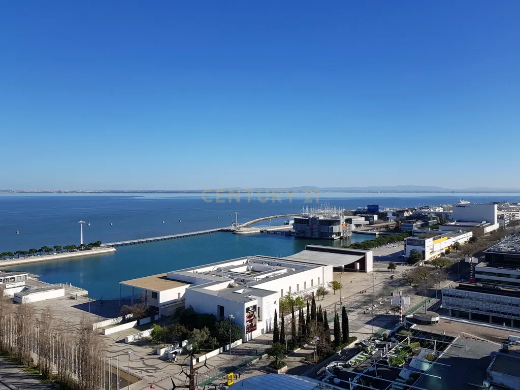 Duplex Moderno em Parque das Nações, Lisboa - Image 2