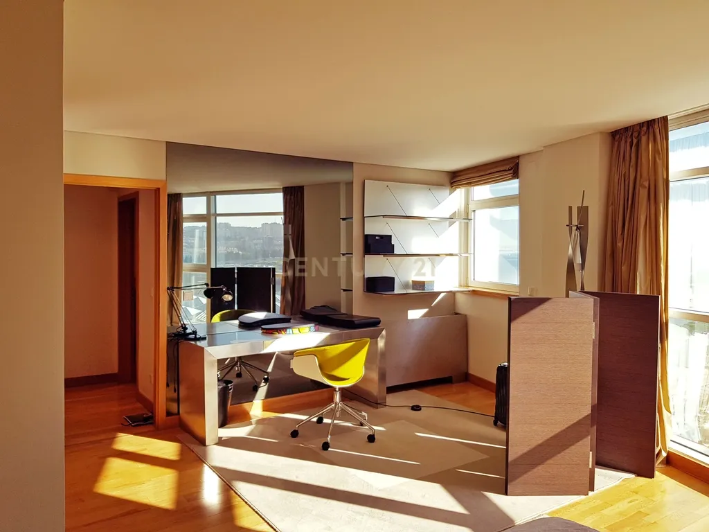 Duplex Moderno em Parque das Nações, Lisboa - Image 10