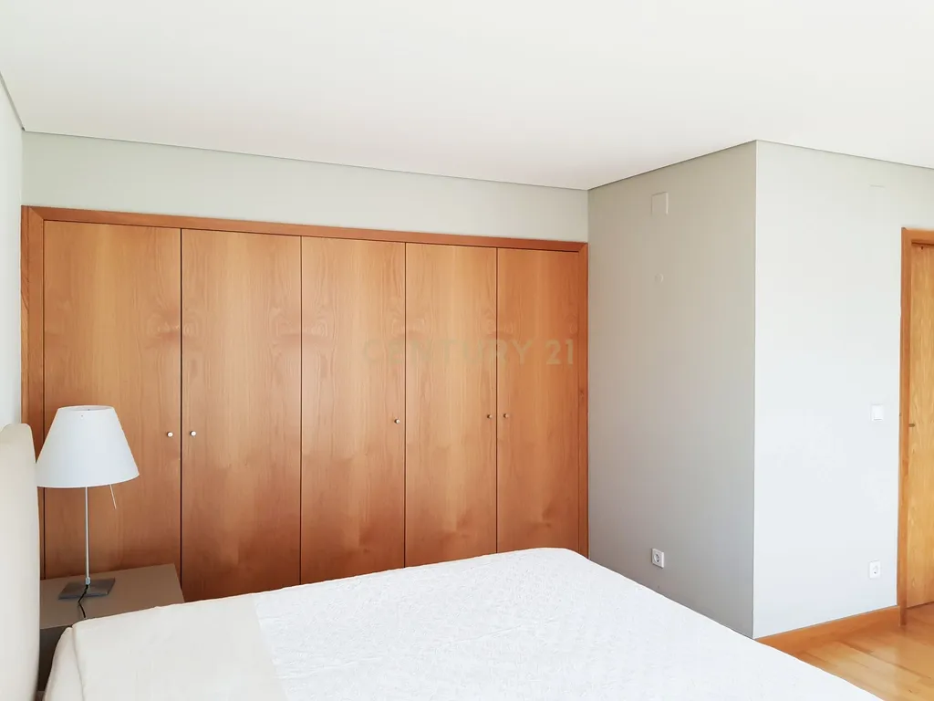 Duplex Moderno em Parque das Nações, Lisboa - Image 7