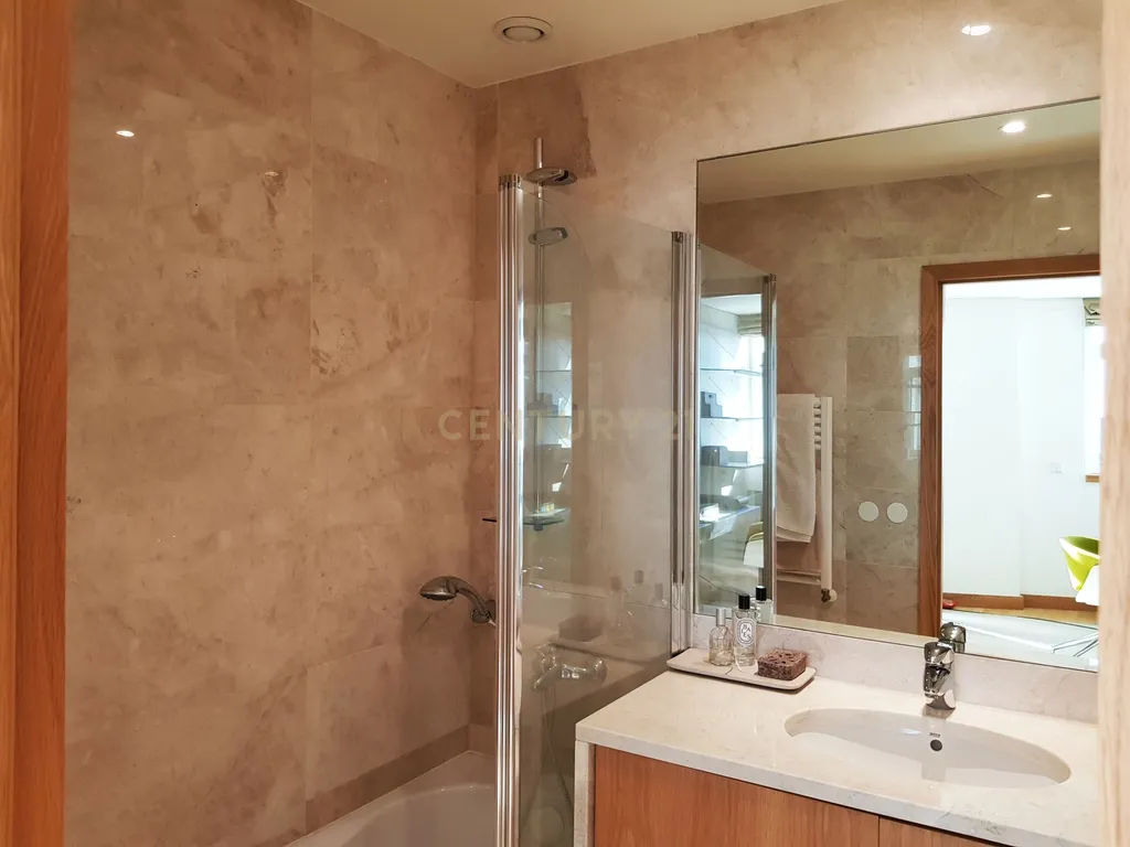 Duplex Moderno em Parque das Nações, Lisboa - Image 11