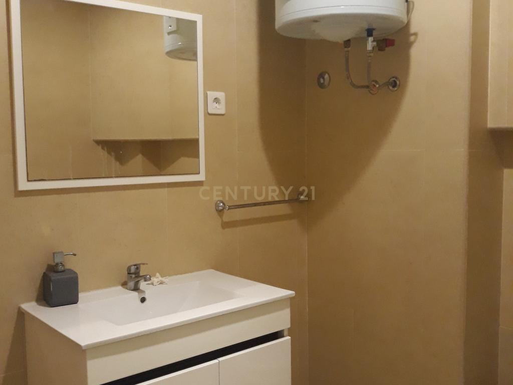 Armazém e Escritório de 300m2 Coração do Porto - Image 11