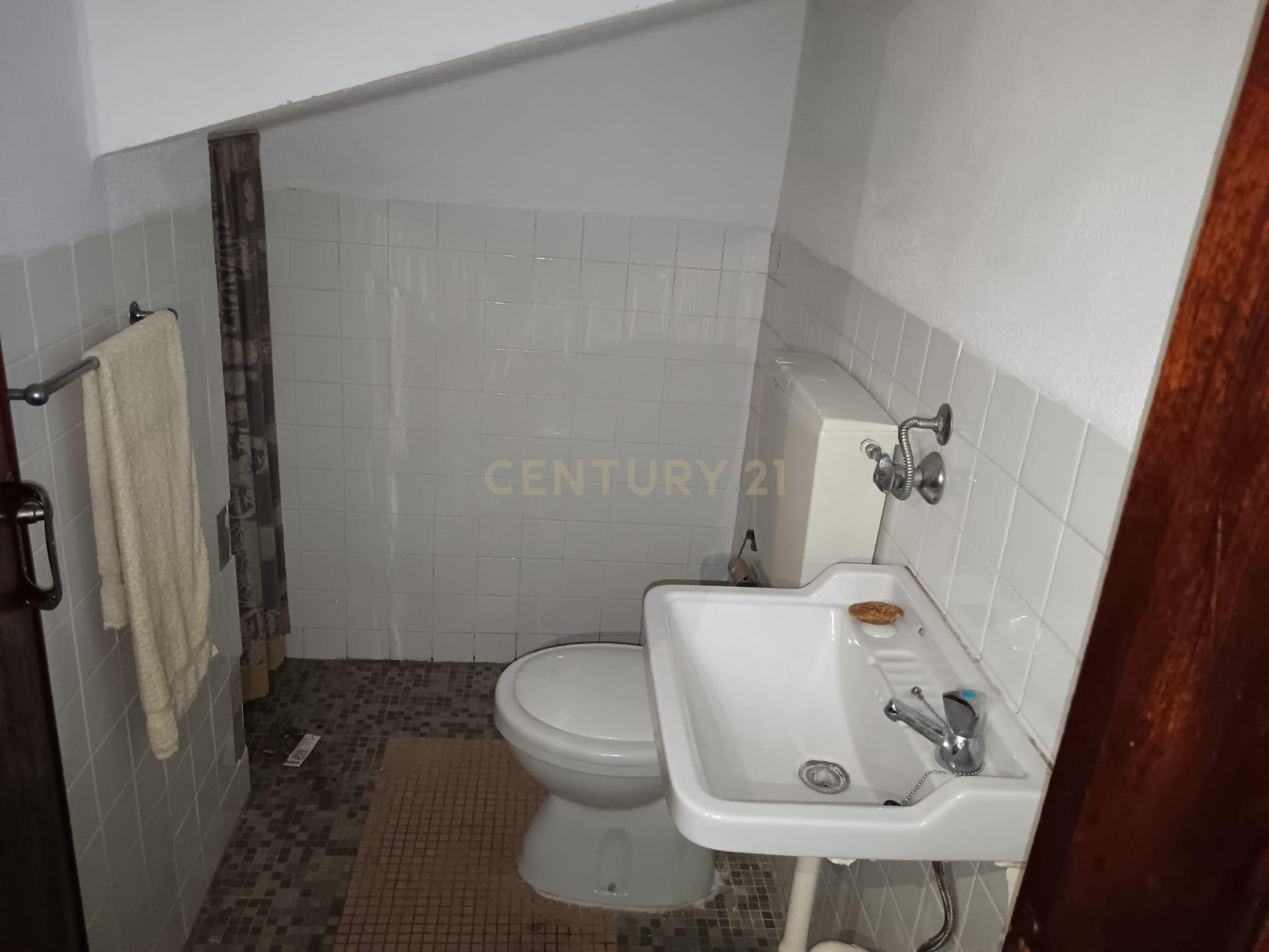 Fotografia 9 de Espaçosa Moradia em Escalos de Cima, Castelo Branco