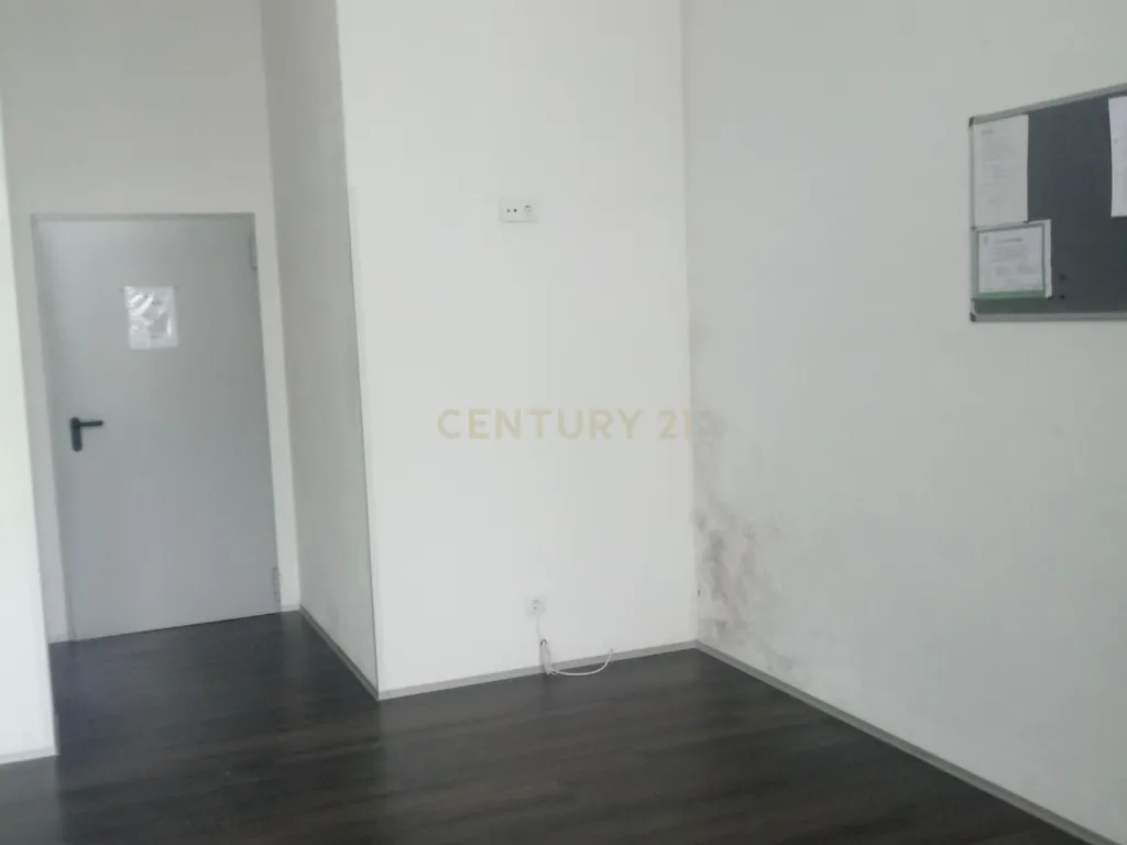 Armazém Multi-funcional em Braga - Image 5