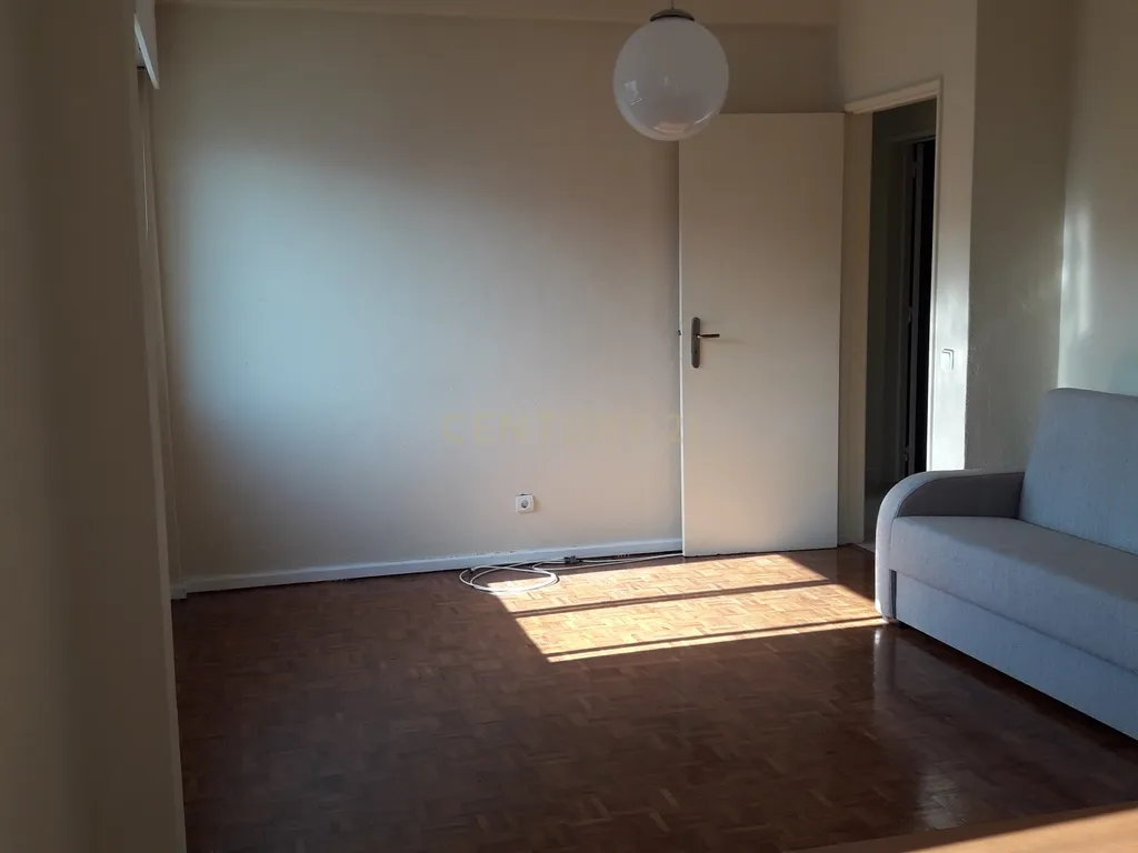 Apartamento T2 Miratejo / Corroios - Image 2