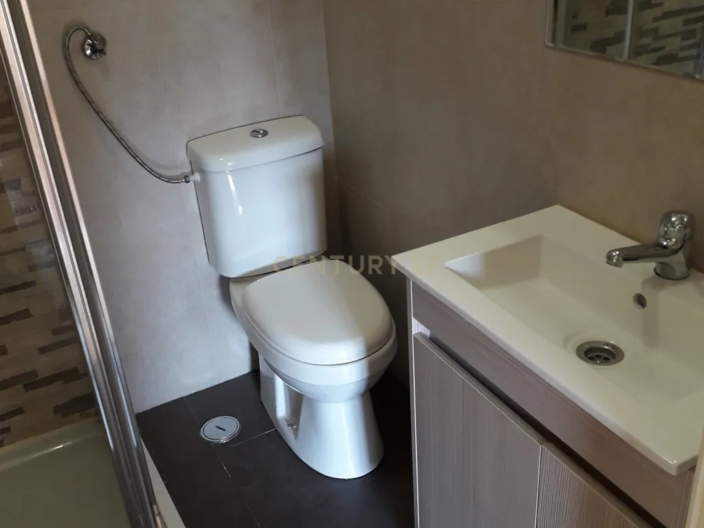 Apartamento T2 Miratejo / Corroios - Image 10