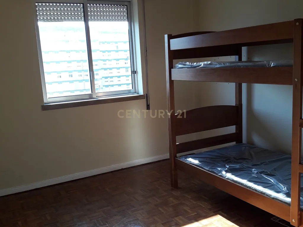 Apartamento T2 Miratejo / Corroios - Image 9