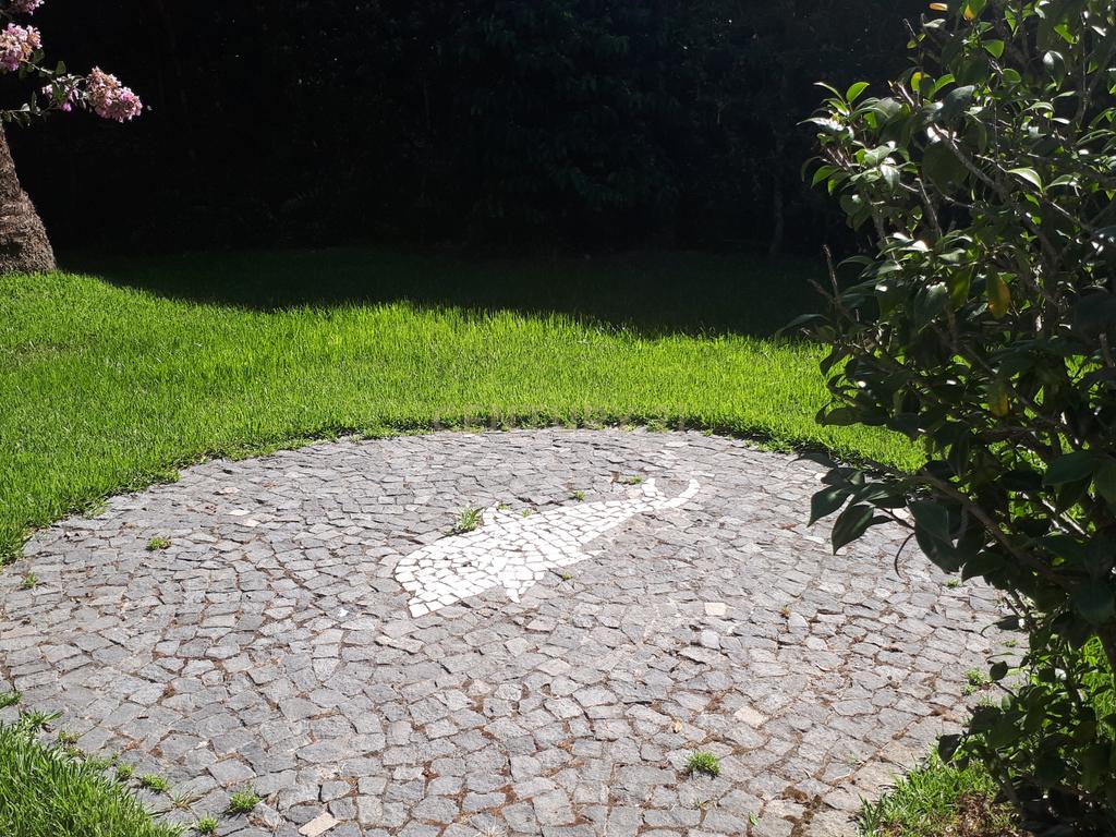 Propriedade Exclusiva na Caloura, São Miguel – Localização Privilegiada com Licença AL - Image 31