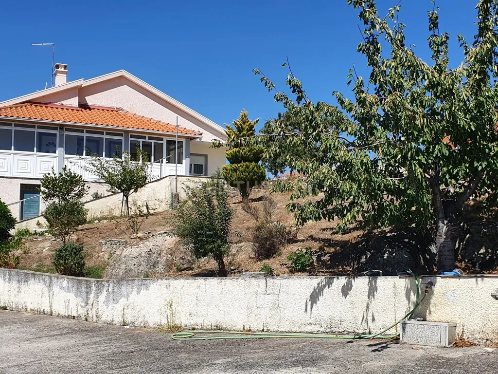 Casa Isolada em Valpaços com Excelente Exposição Solar - Image 10