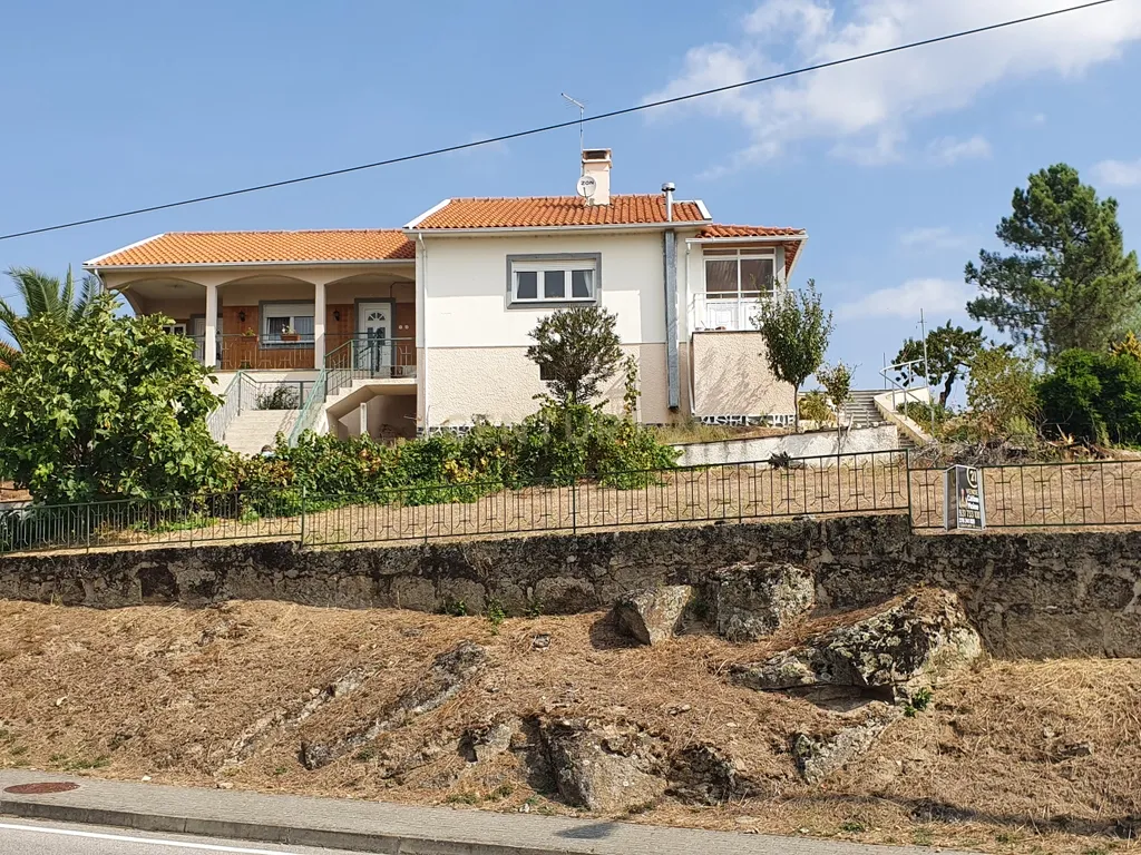 Casa Isolada em Valpaços com Excelente Exposição Solar - Image 24