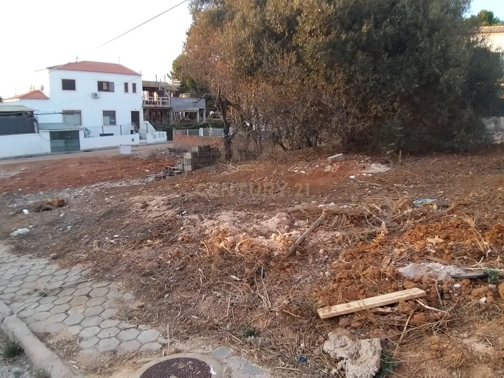 Magnífico terreno urbano, com uma área total de 309m² - Image 4