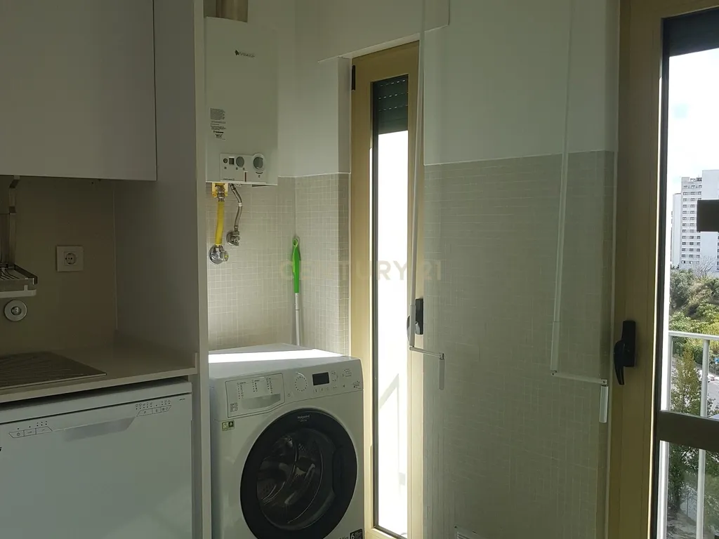 Apartamento T1 para venda em Lisboa - Avenidas Novas - Image 14
