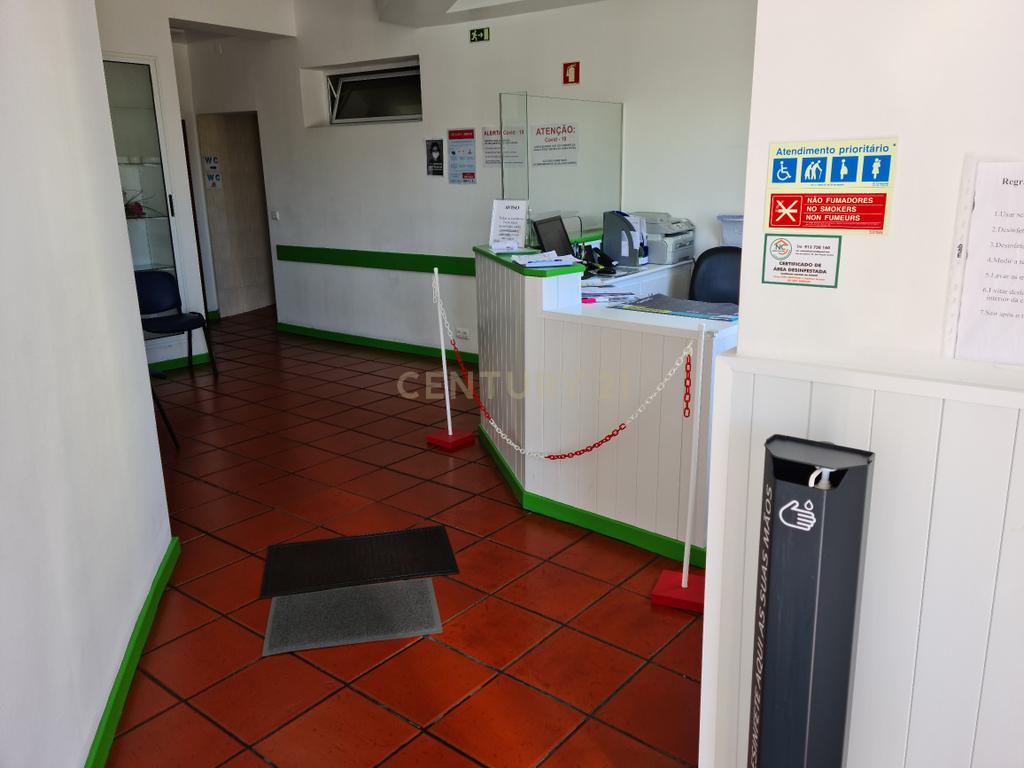 Clínicas de reabilitação física com equipamentos incluídos em Ponta Delgada e Vila Franca do Campo - Image 71