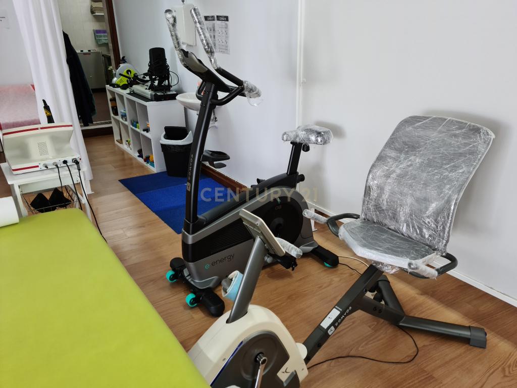 Clínicas de reabilitação física com equipamentos incluídos em Ponta Delgada e Vila Franca do Campo - Image 73