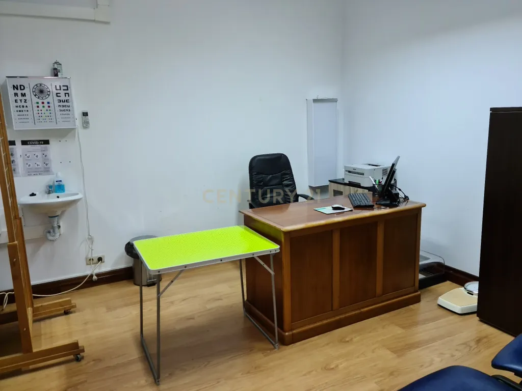 Clínicas de reabilitação física com equipamentos incluídos em Ponta Delgada e Vila Franca do Campo - Image 77