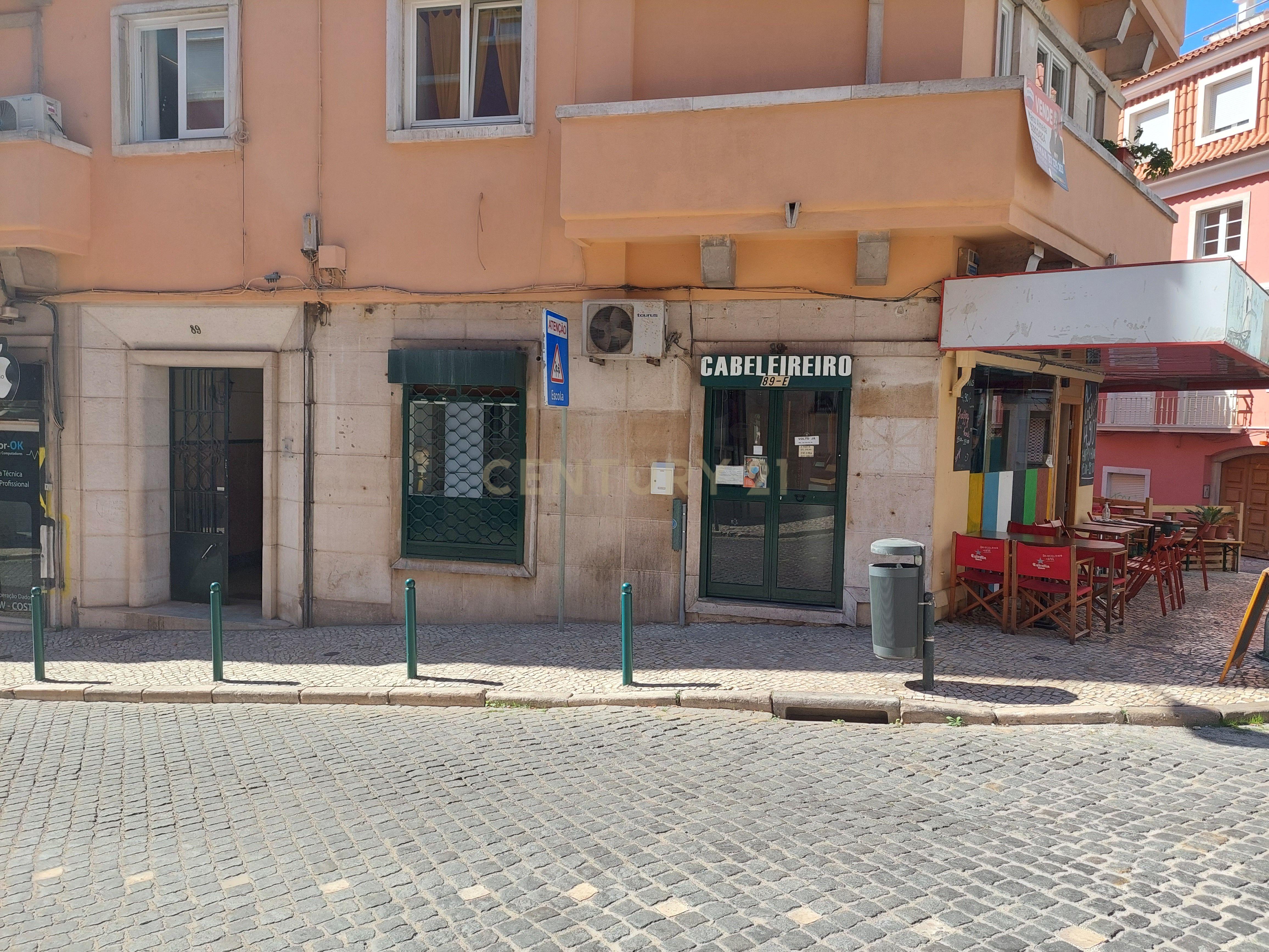 Loja para Venda com Inquilino na Rua do Telhal, número 89, em Lisboa - Image 2