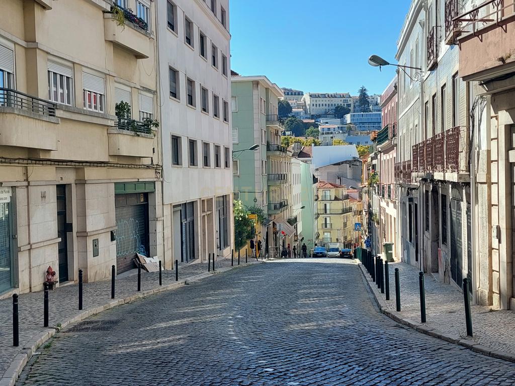 Loja para Venda com Inquilino na Rua do Telhal, número 89, em Lisboa - Image 8