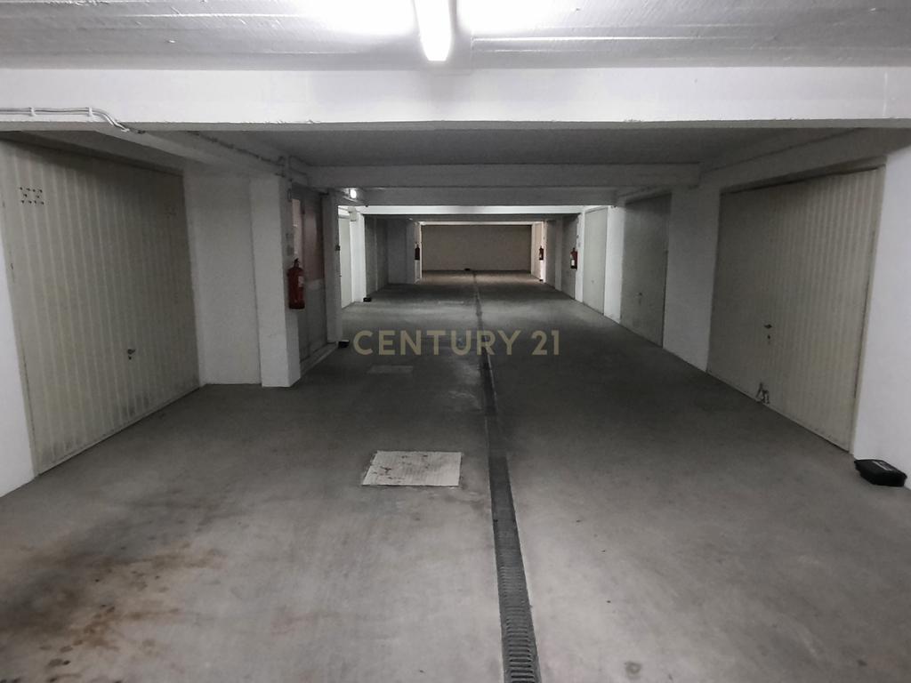 Apartamento T2 em condomínio fechado Monte Estoril - Image 7