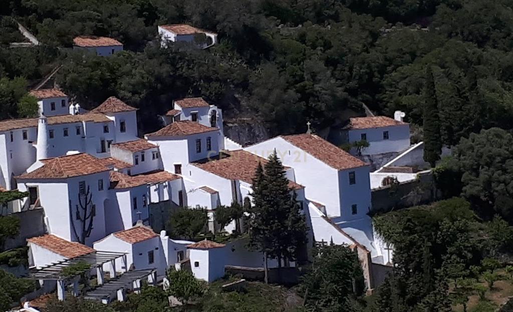 Moradia T2 em deslumbrante propriedade na Arrábida (Casais da Serra) - Image 94