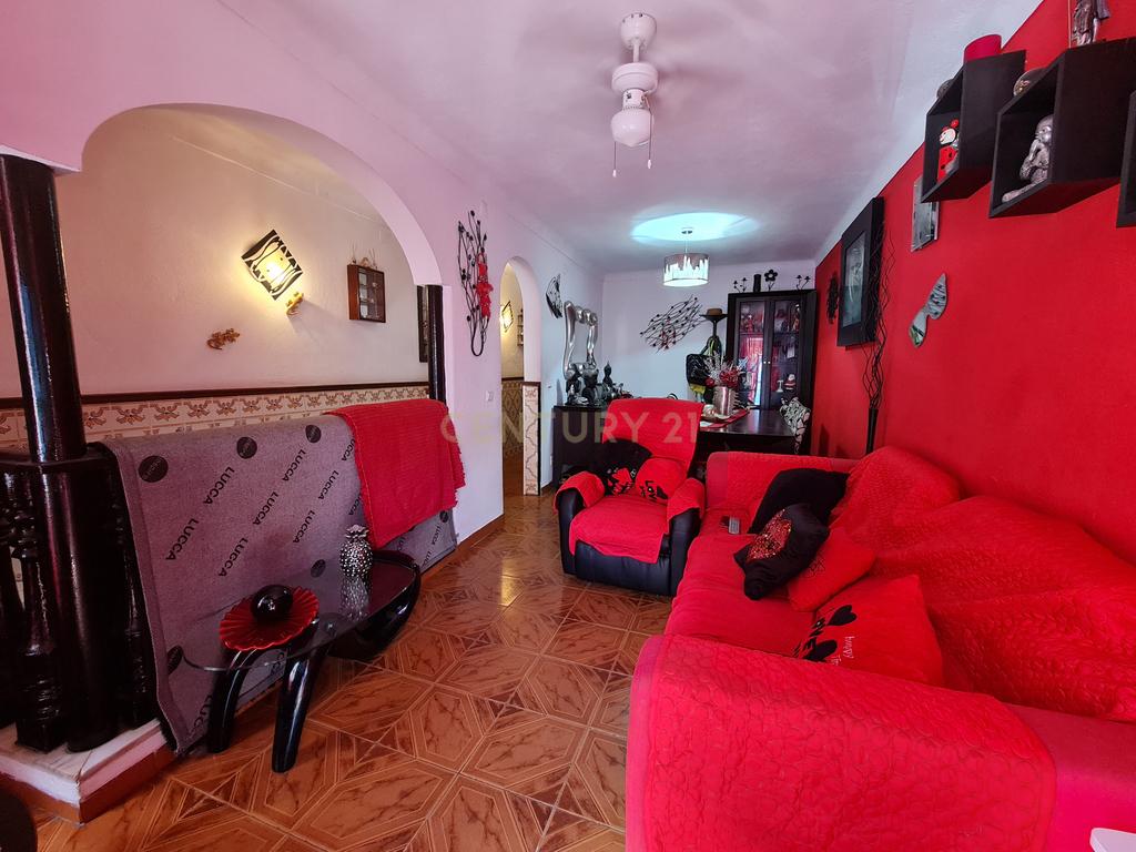 Prédio/Moradia 3 pisos - Seixal. - Image 12
