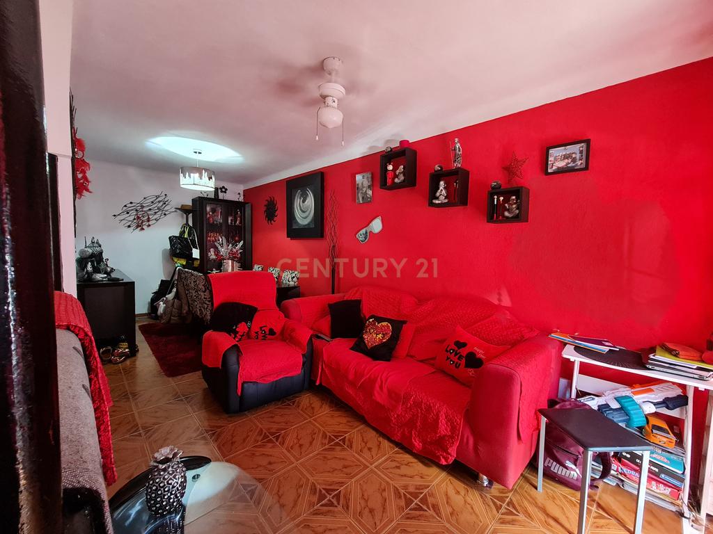 Prédio/Moradia 3 pisos - Seixal. - Image 11